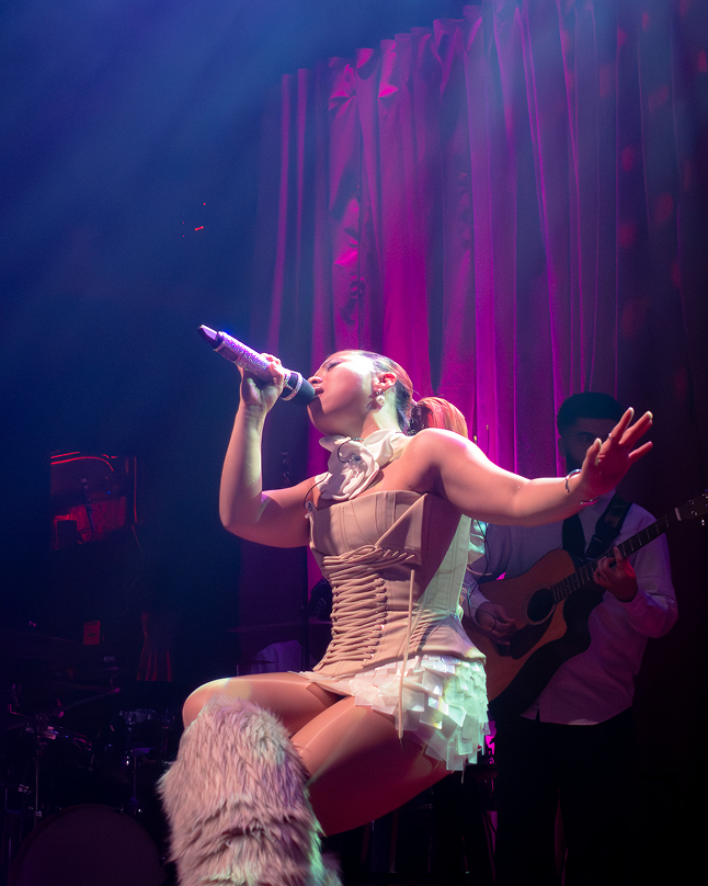 Thuy Concert 3